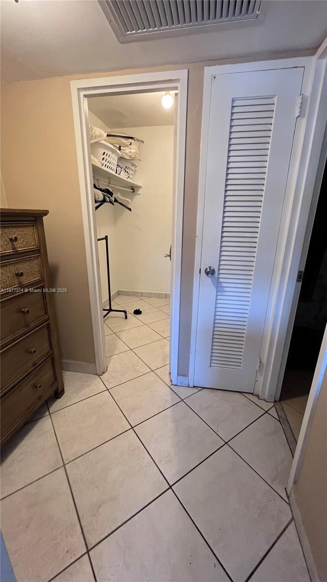 5161 Collins Ave #1701, Miami Beach FL 33140