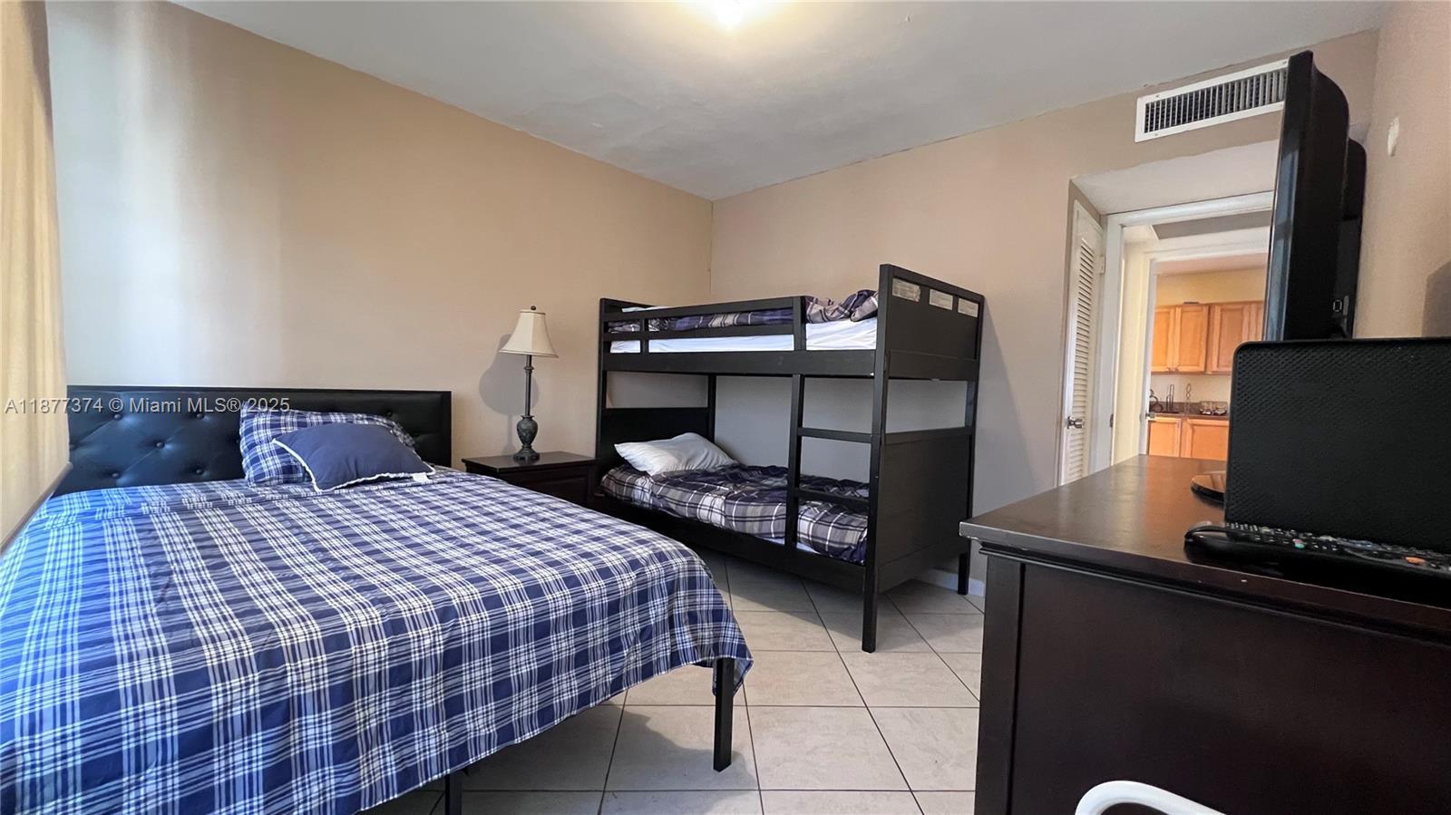 5161 Collins Ave #1701, Miami Beach FL 33140