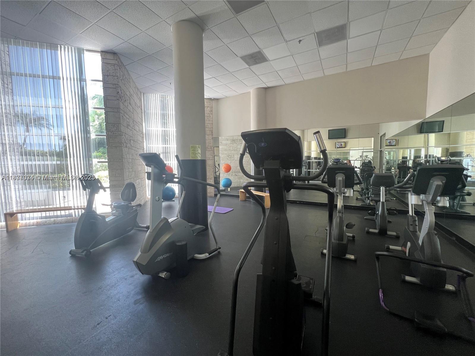 5161 Collins Ave #1701, Miami Beach FL 33140