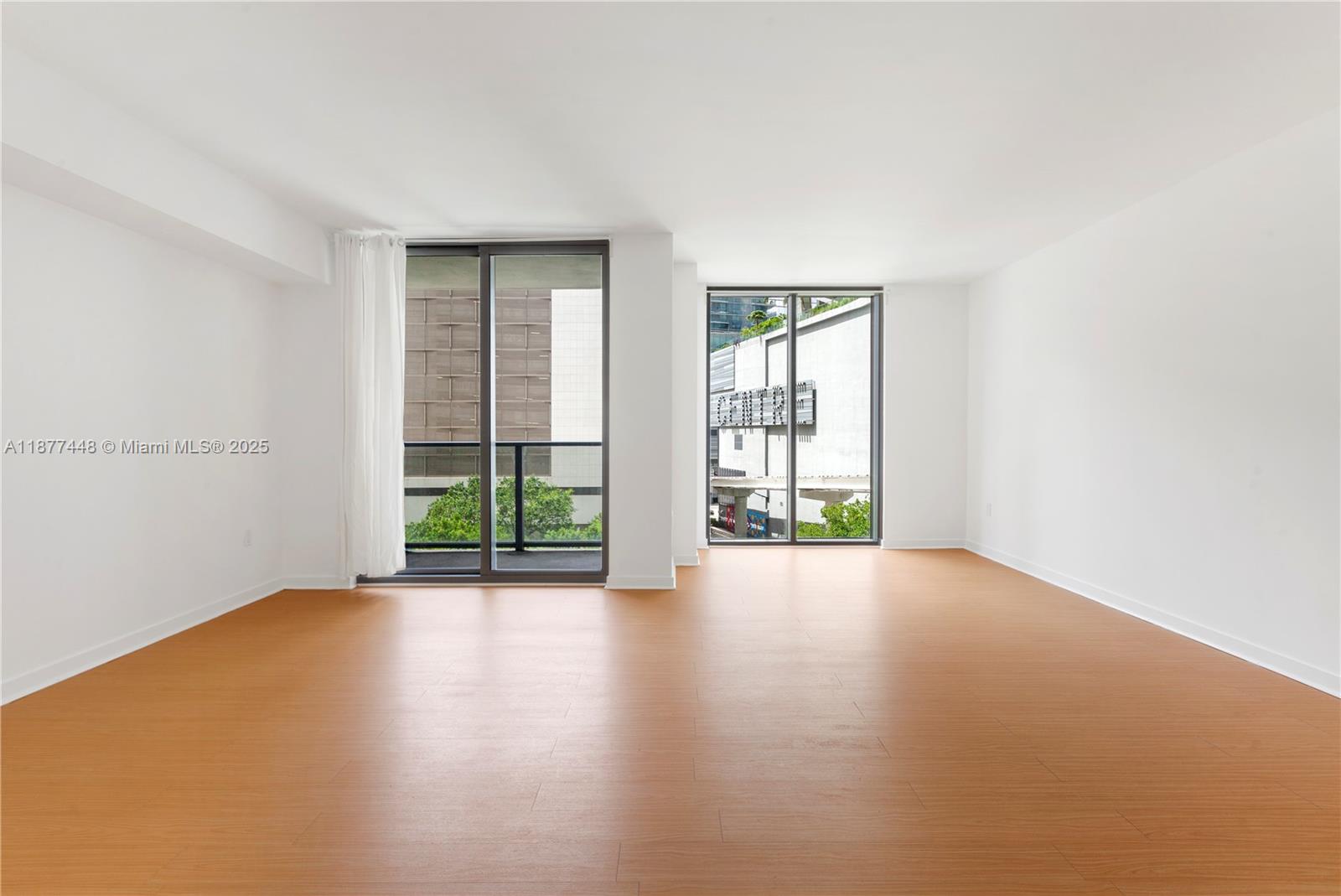 31 SE 6th St #705, Miami FL 33131