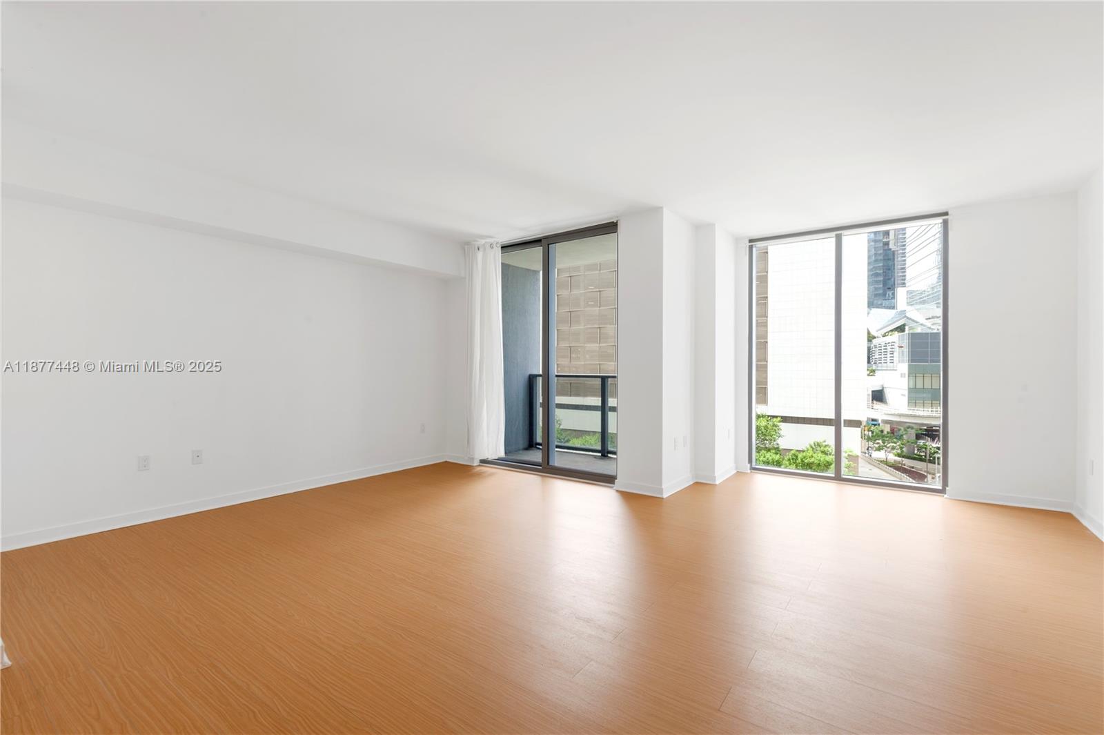 31 SE 6th St #705, Miami FL 33131