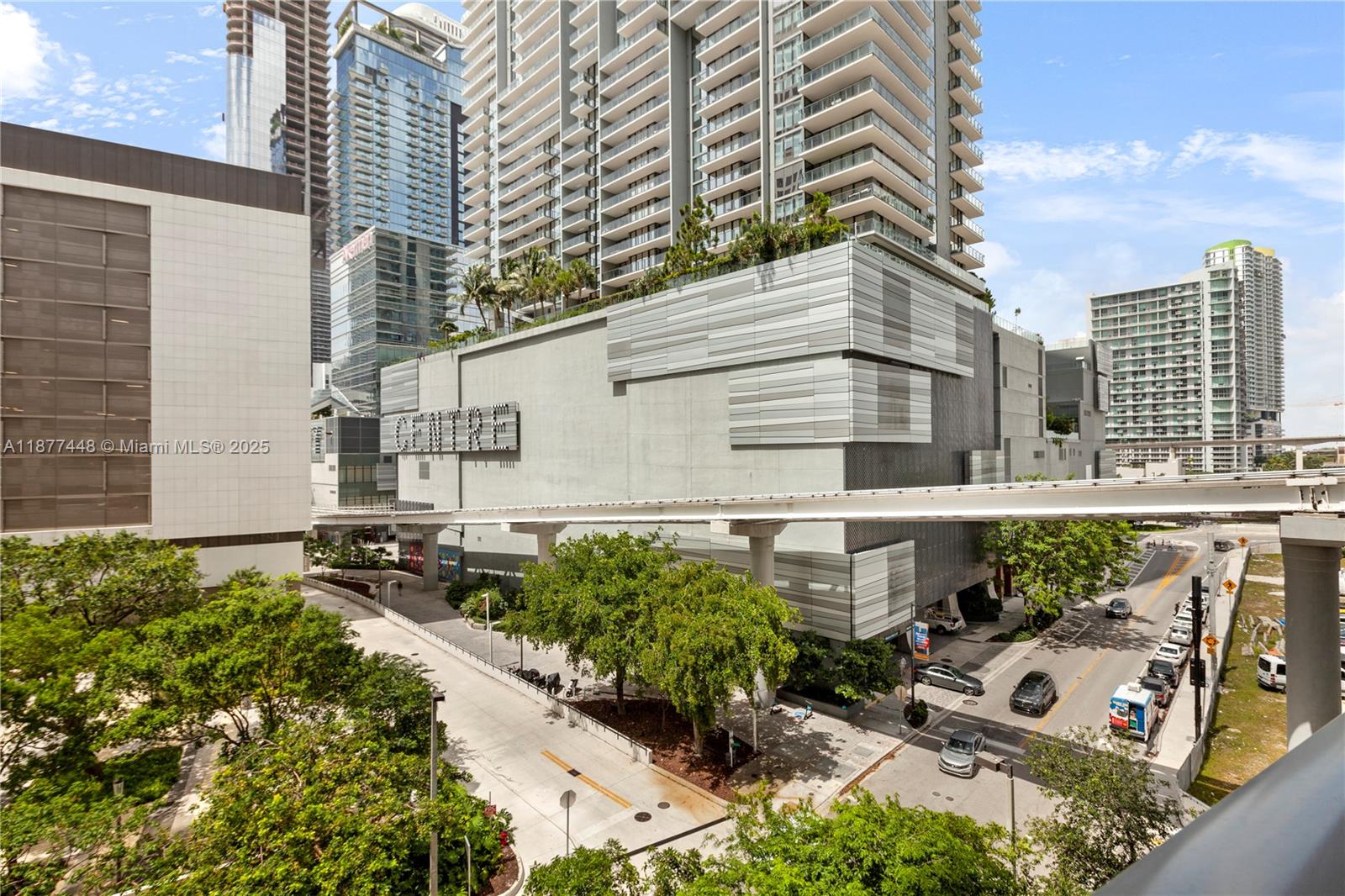 31 SE 6th St #705, Miami FL 33131