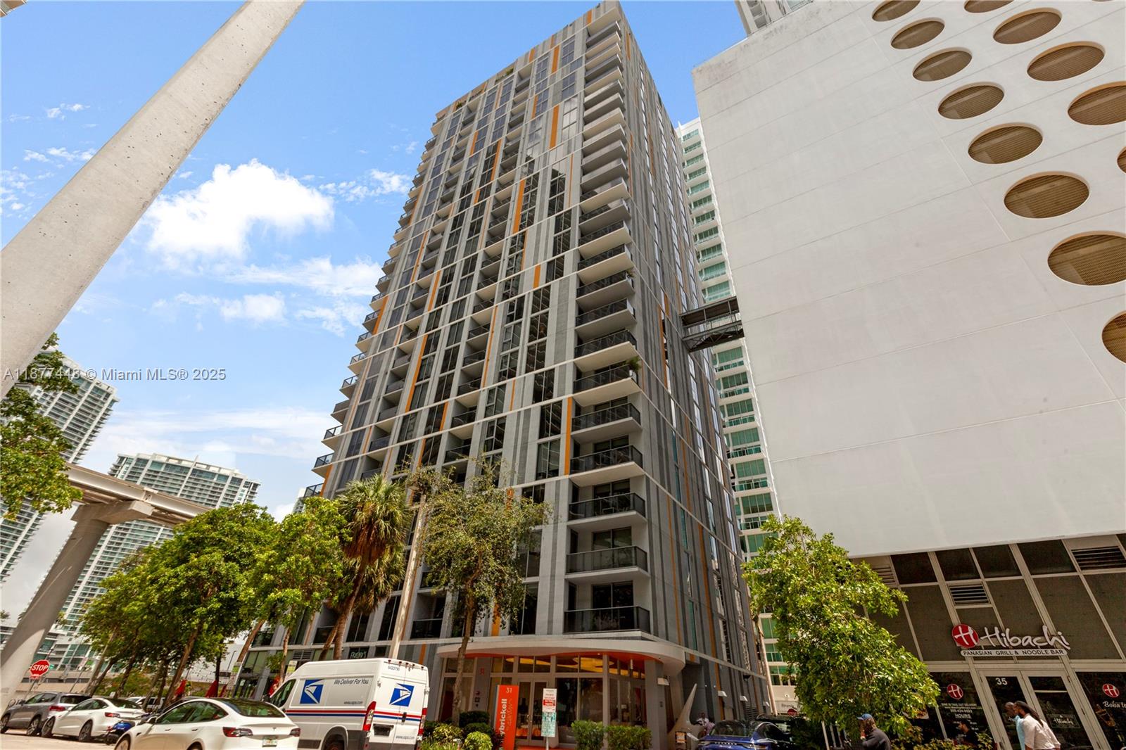 31 SE 6th St #705, Miami FL 33131