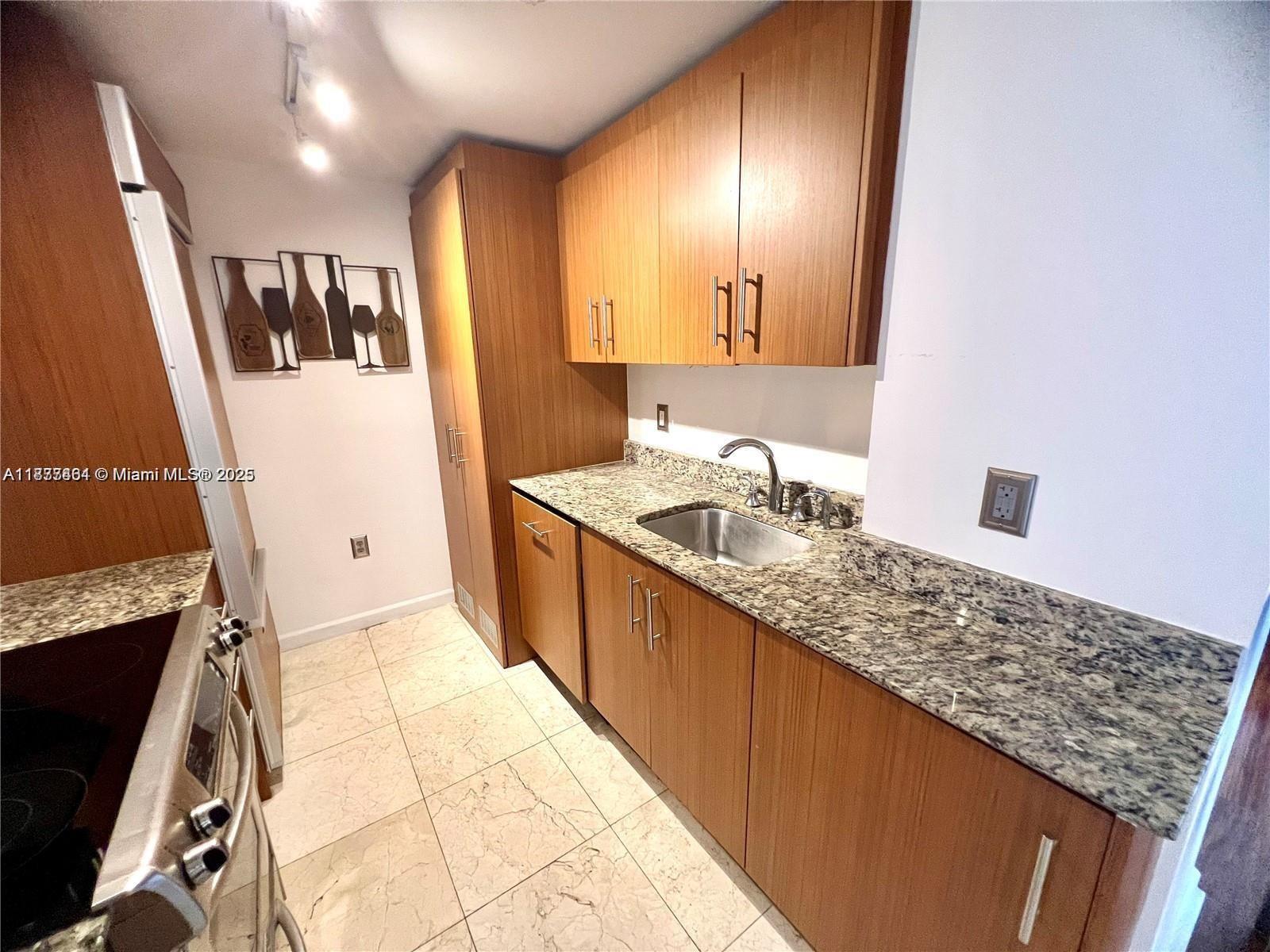 10275 Collins Ave #323, Bal Harbour FL 33154