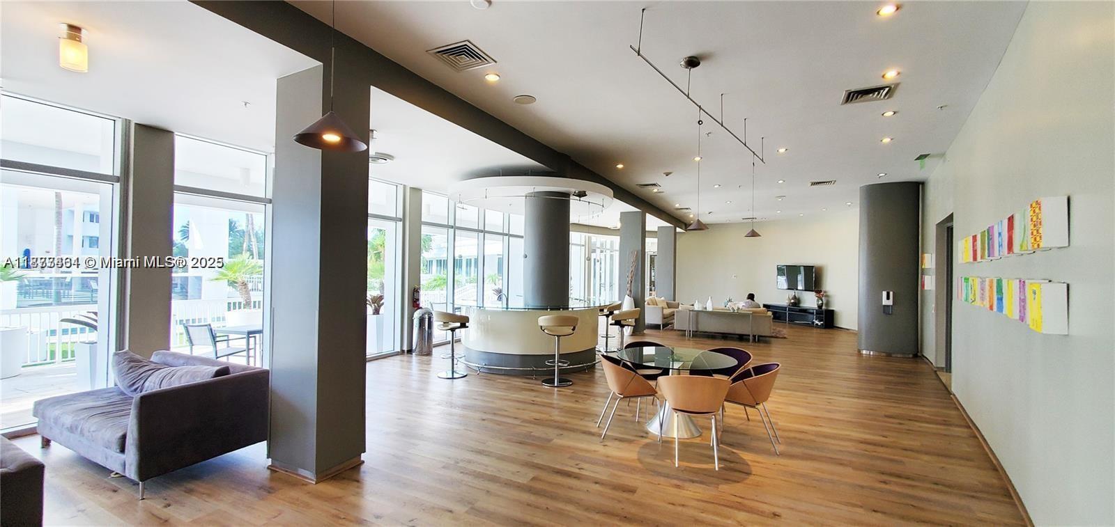 10275 Collins Ave #323, Bal Harbour FL 33154