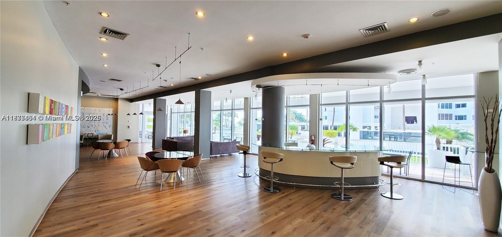 10275 Collins Ave #323, Bal Harbour FL 33154