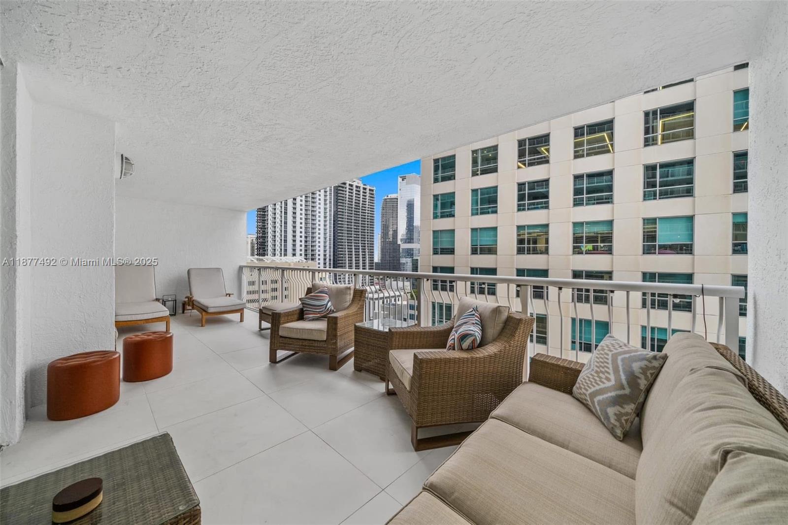 1200 Brickell Bay Dr #2812, Miami FL 33131