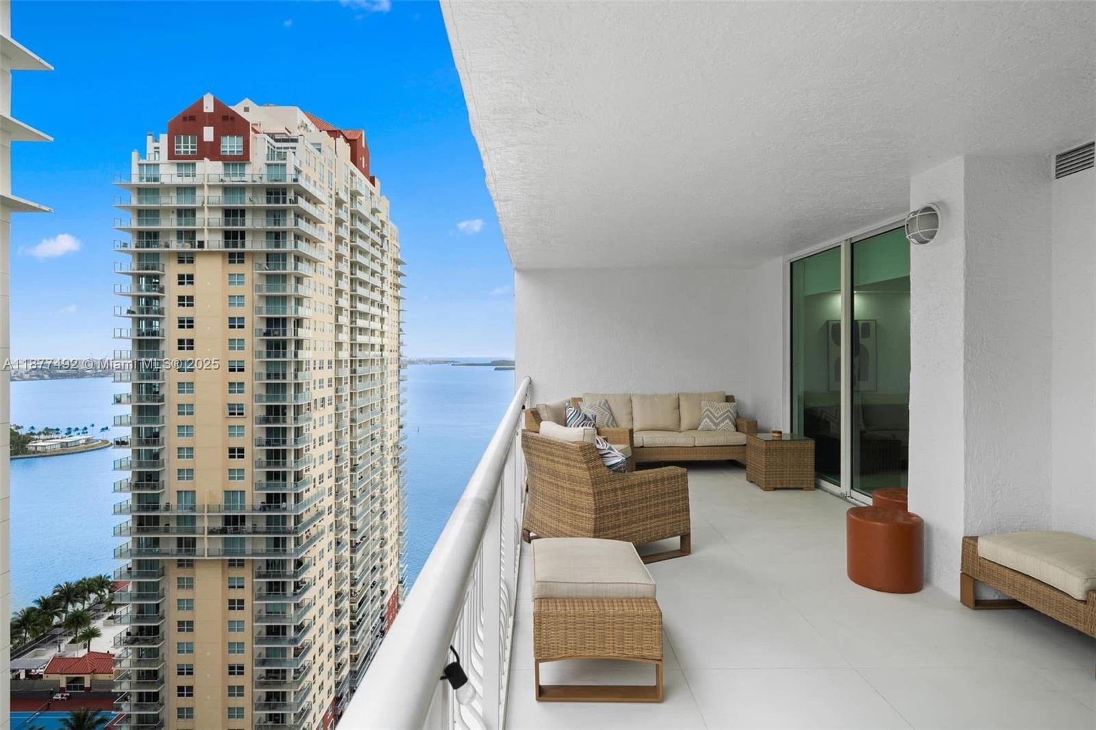 1200 Brickell Bay Dr #2812, Miami FL 33131