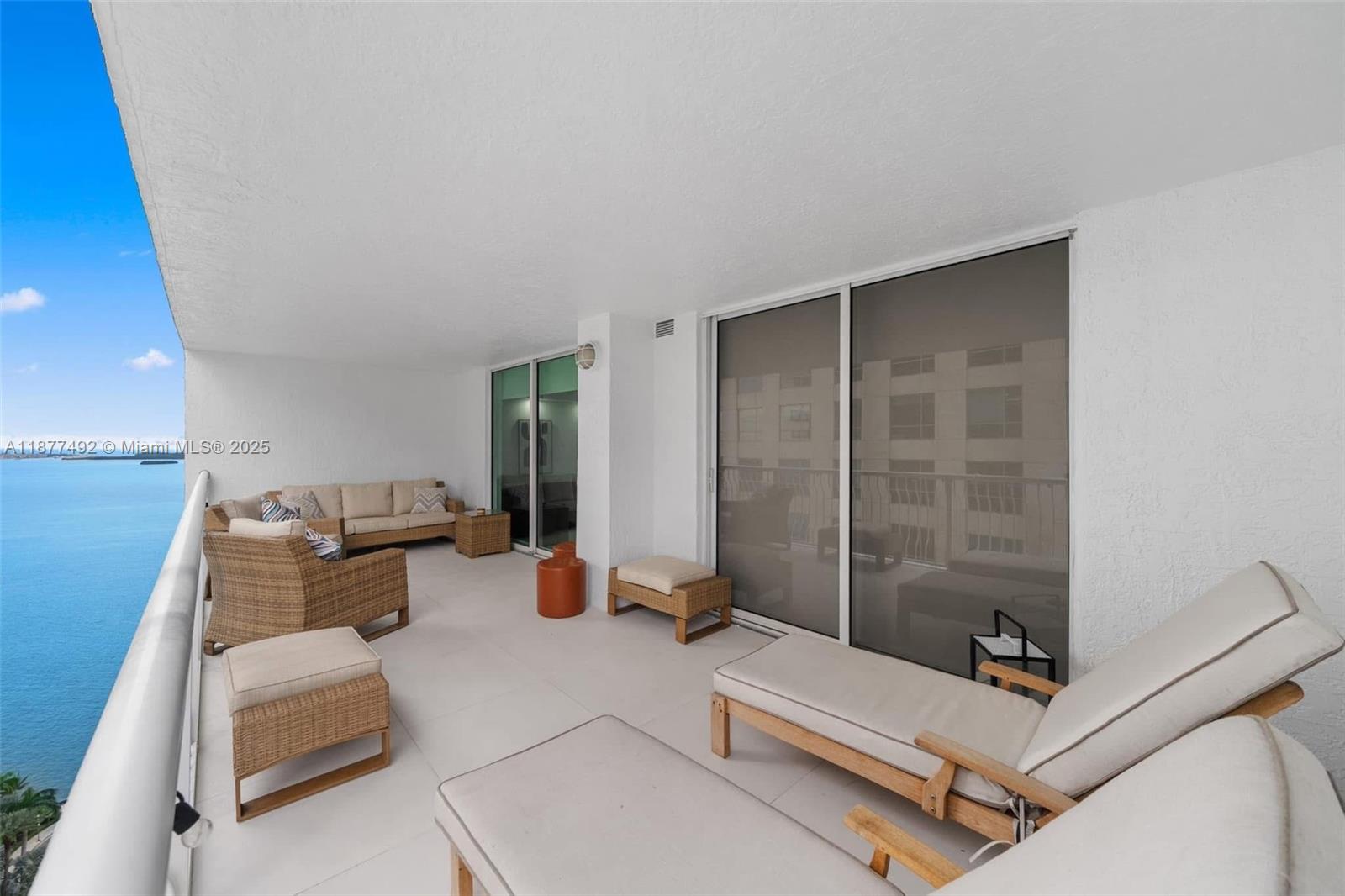 1200 Brickell Bay Dr #2812, Miami FL 33131