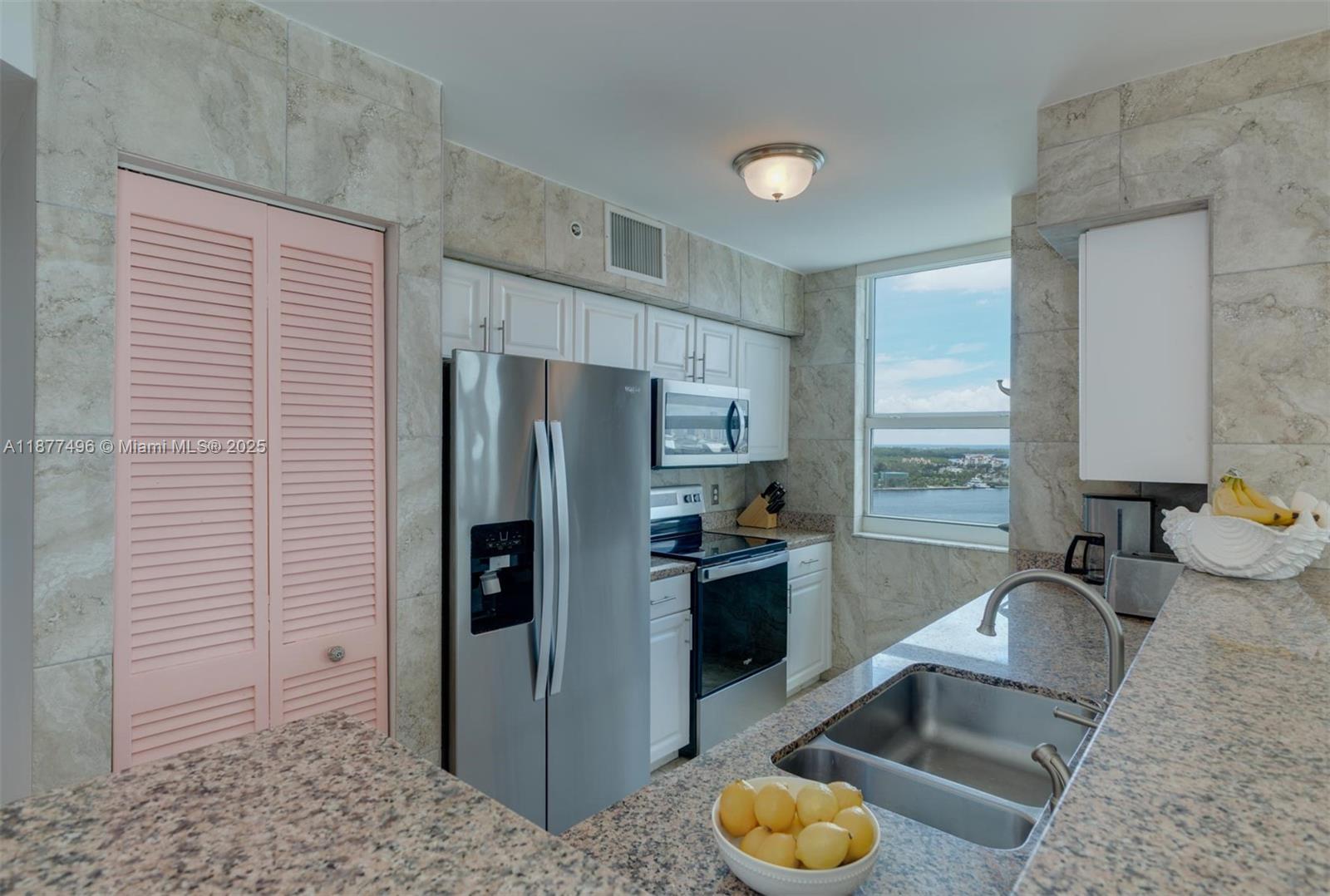 90 Alton Rd #2012, Miami Beach FL 33139