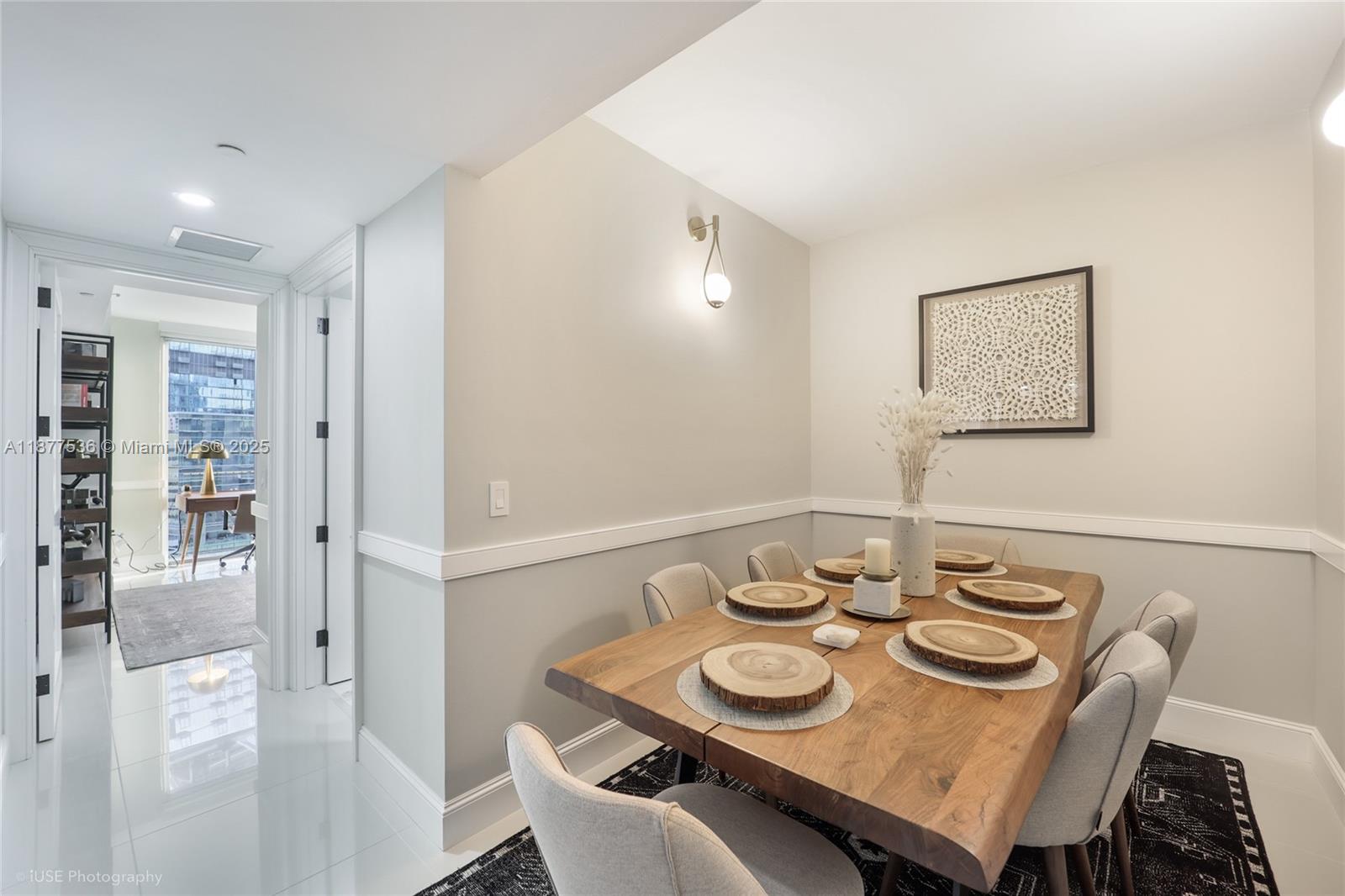 31 SE 6th St #2207, Miami FL 33131