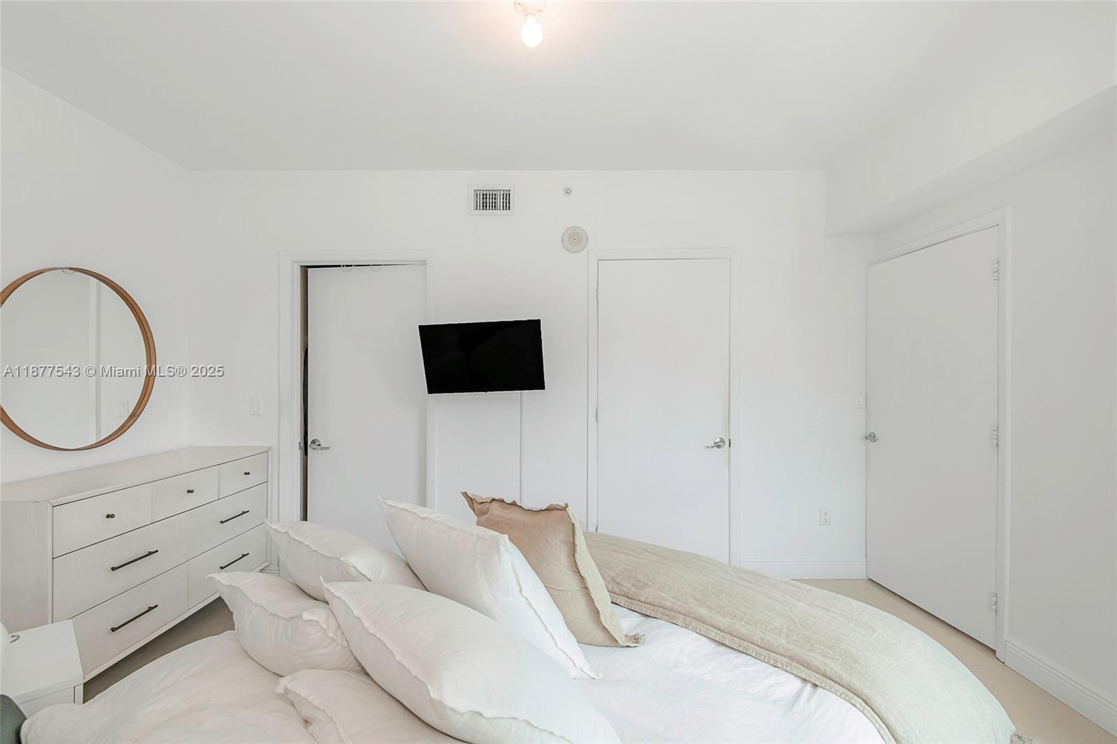 350 S Miami Ave #3508, Miami FL 33130