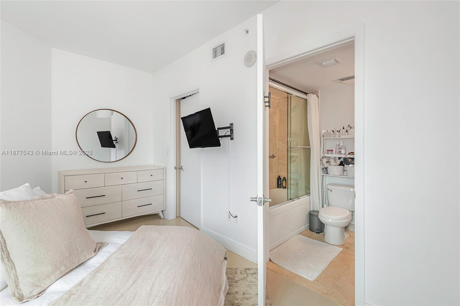 350 S Miami Ave #3508, Miami FL 33130
