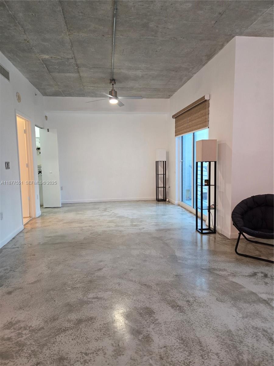 234 NE 3rd St #1104, Miami FL 33132