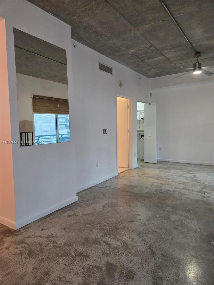 234 NE 3rd St #1104, Miami FL 33132