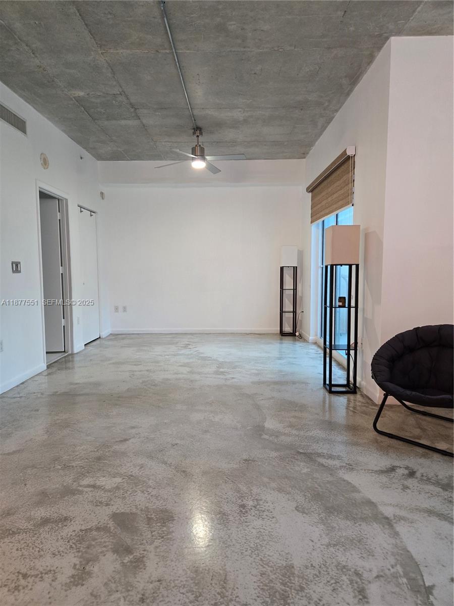 234 NE 3rd St #1104, Miami FL 33132