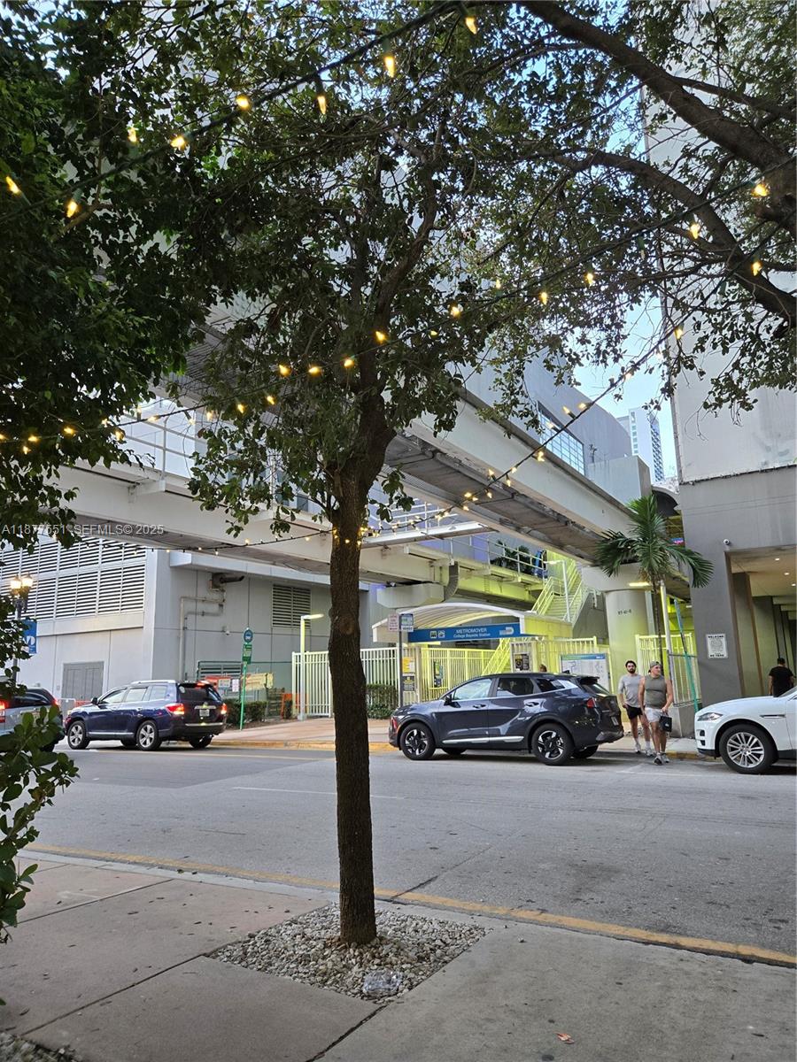 234 NE 3rd St #1104, Miami FL 33132