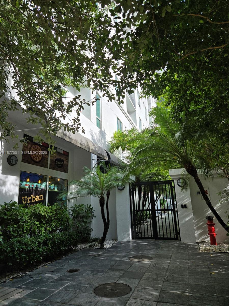 234 NE 3rd St #1104, Miami FL 33132