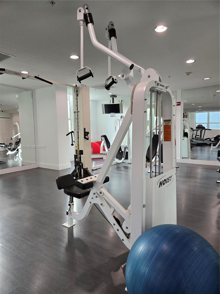 234 NE 3rd St #1104, Miami FL 33132