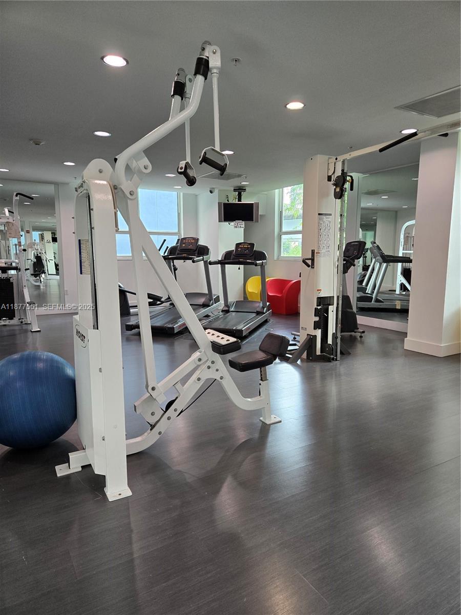 234 NE 3rd St #1104, Miami FL 33132