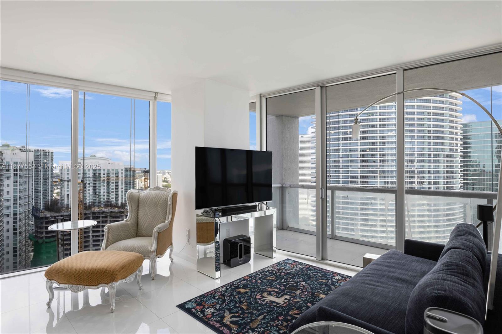 475 Brickell Ave #4015, Miami FL 33131