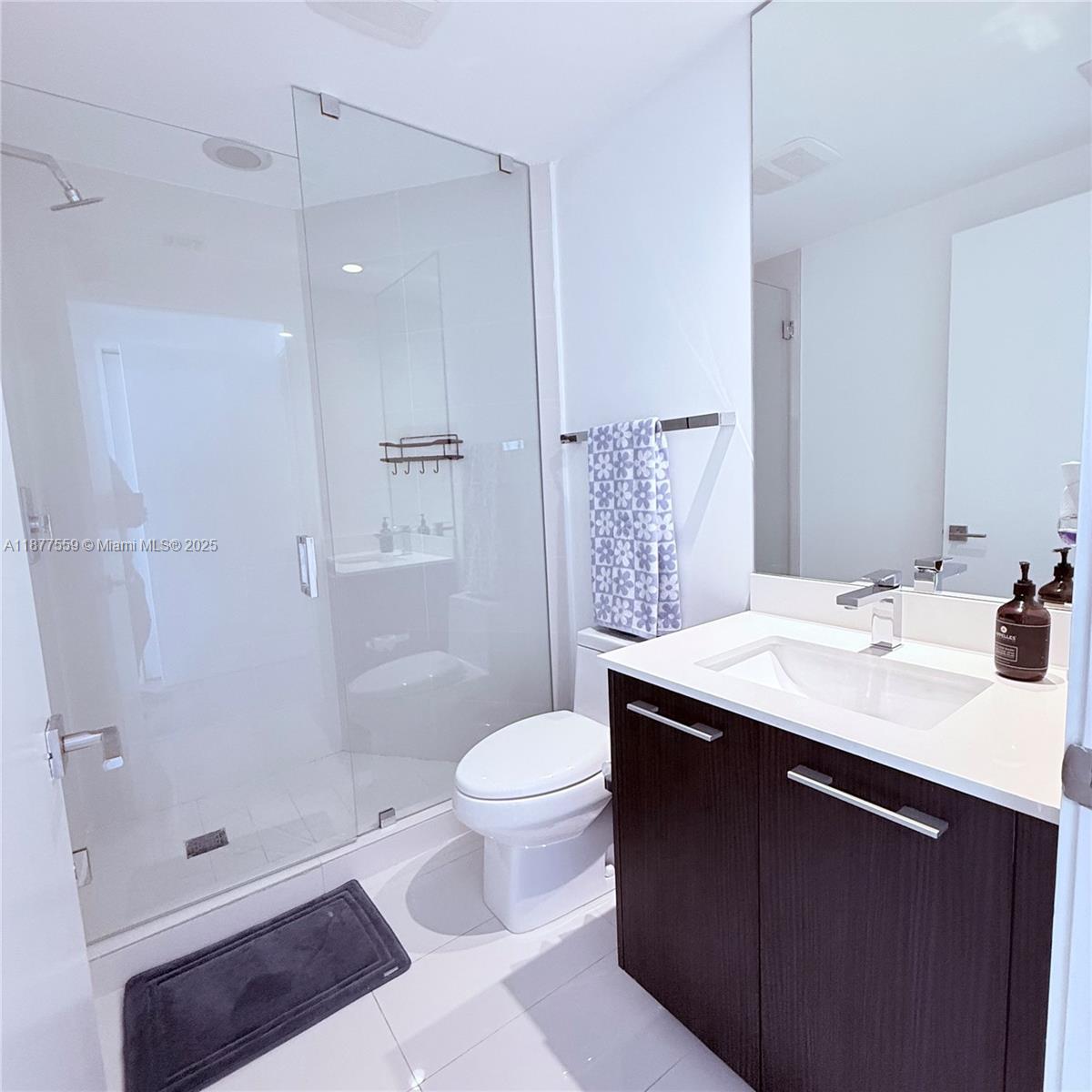 55 SW 9th St #4003, Miami FL 33130