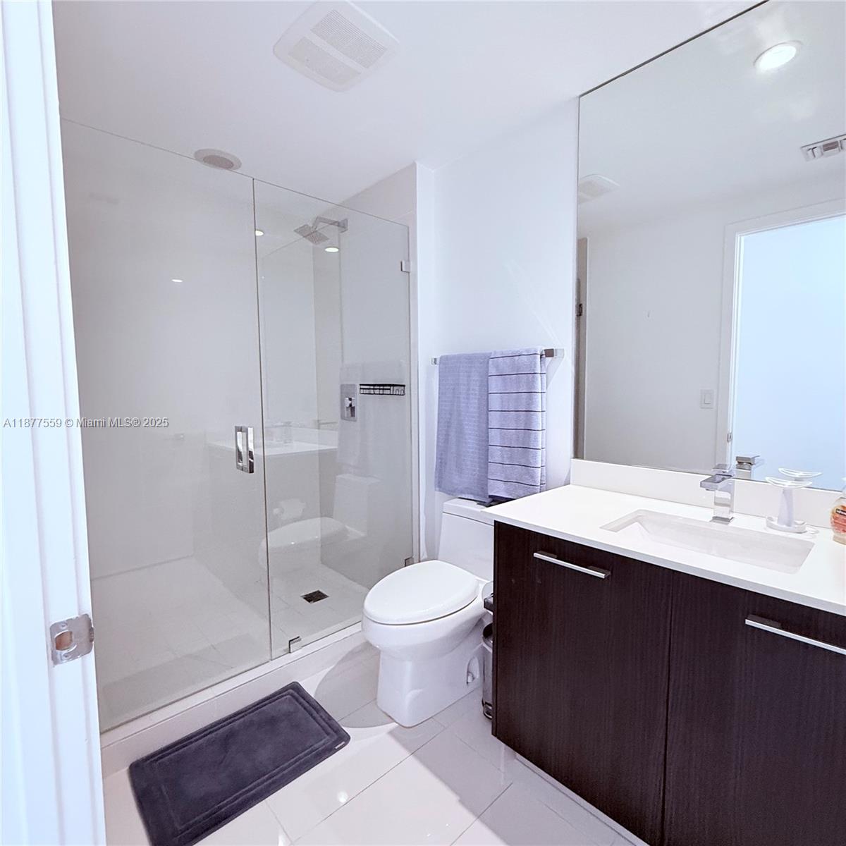 55 SW 9th St #4003, Miami FL 33130
