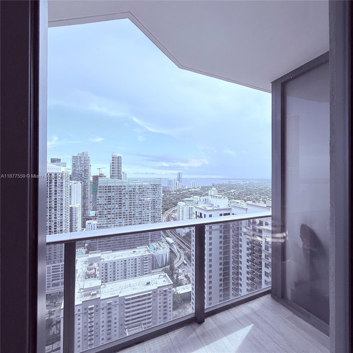 55 SW 9th St #4003, Miami FL 33130