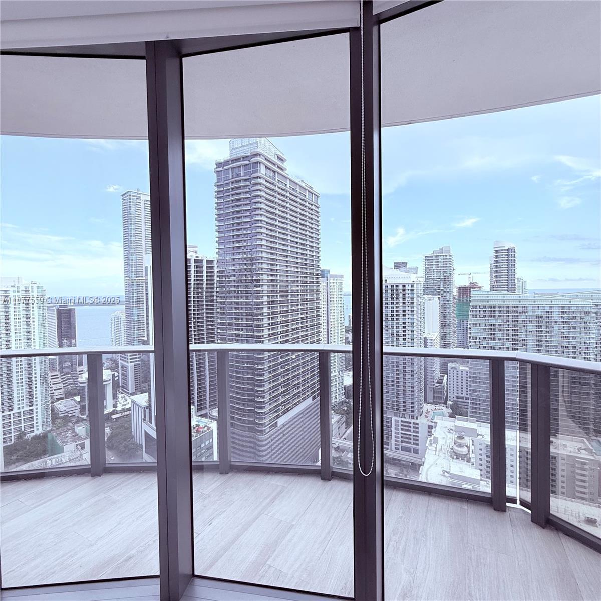 55 SW 9th St #4003, Miami FL 33130