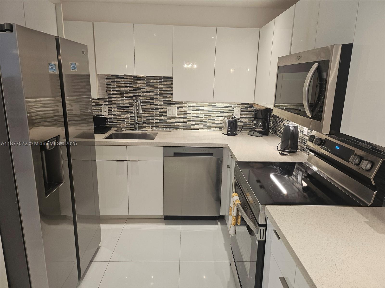 5161 Collins Ave #707, Miami Beach FL 33140