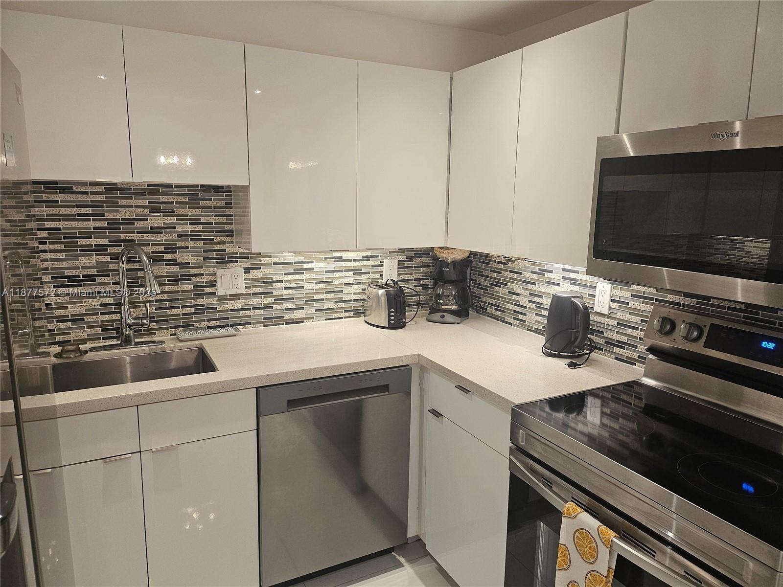 5161 Collins Ave #707, Miami Beach FL 33140