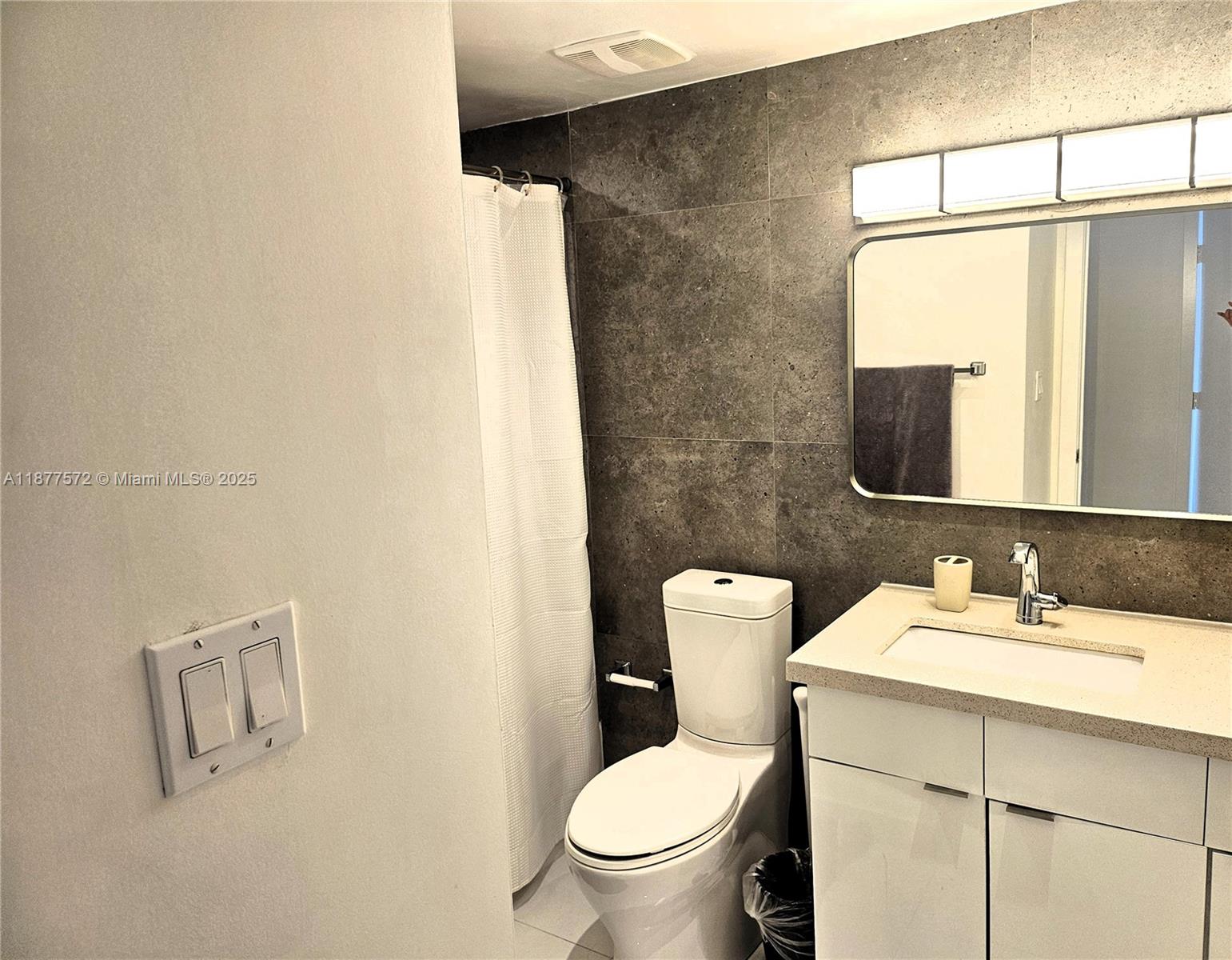 5161 Collins Ave #707, Miami Beach FL 33140