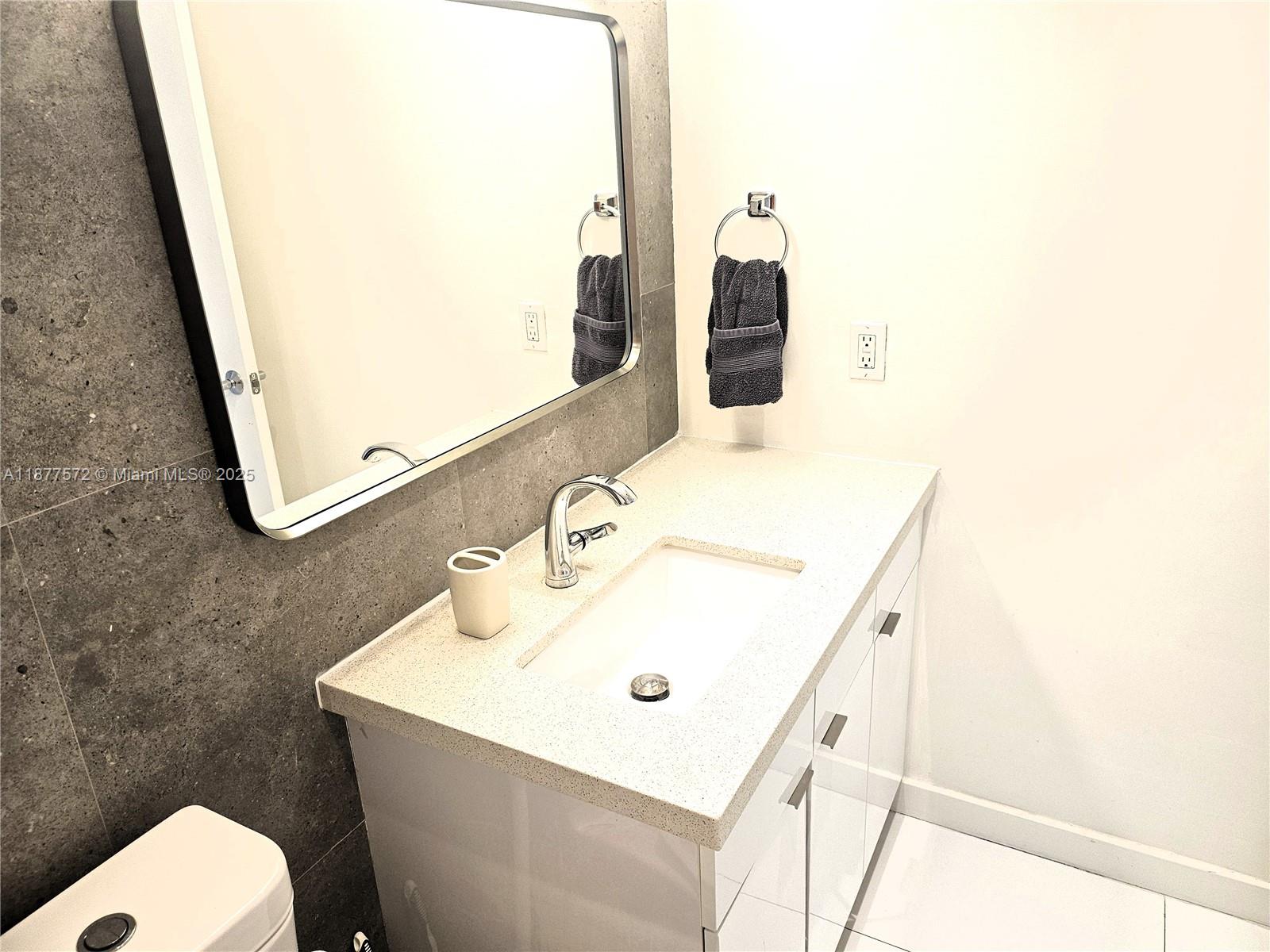 5161 Collins Ave #707, Miami Beach FL 33140