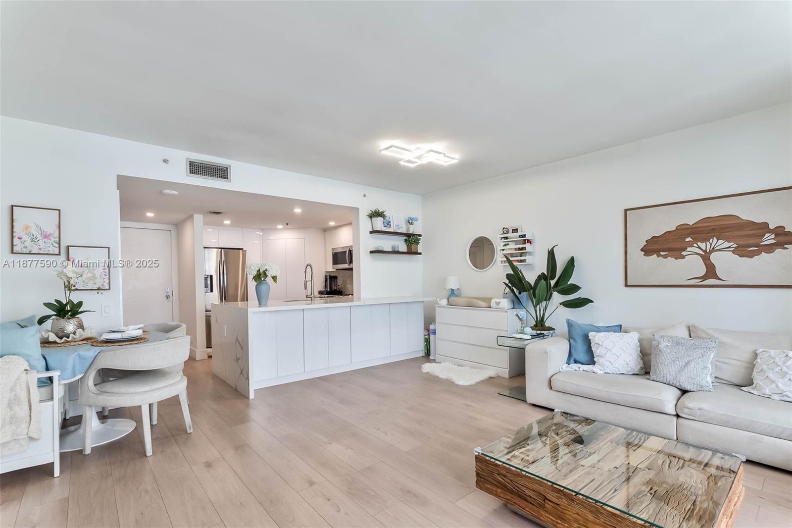 701 Brickell Key Blvd #808, Miami FL 33131