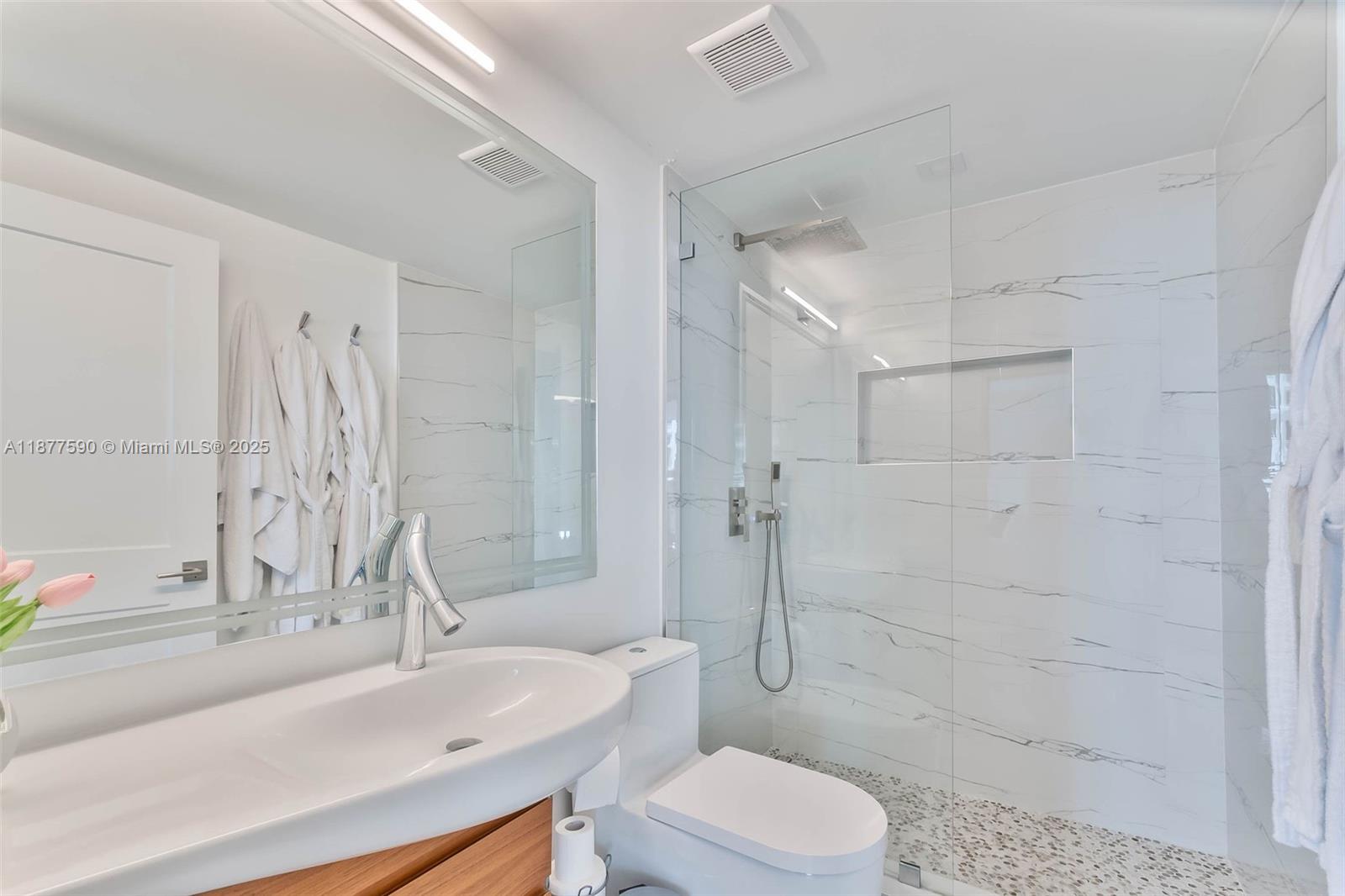 701 Brickell Key Blvd #808, Miami FL 33131