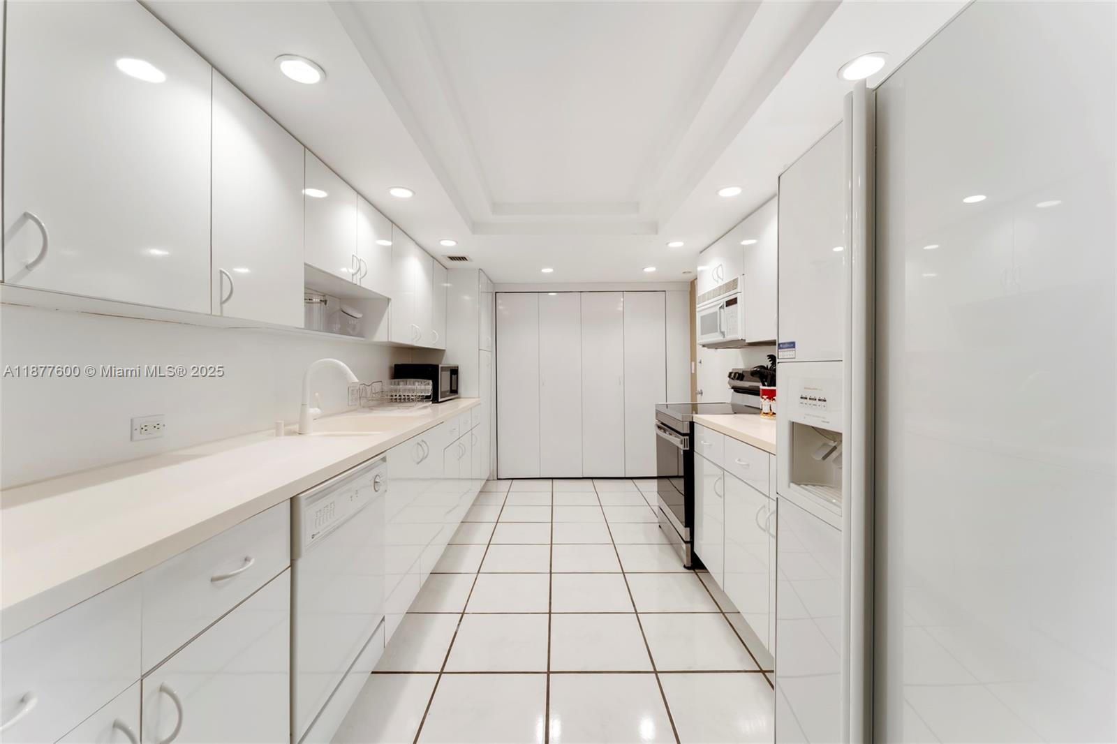 1121 Crandon Blvd #E1206, Key Biscayne FL 33149