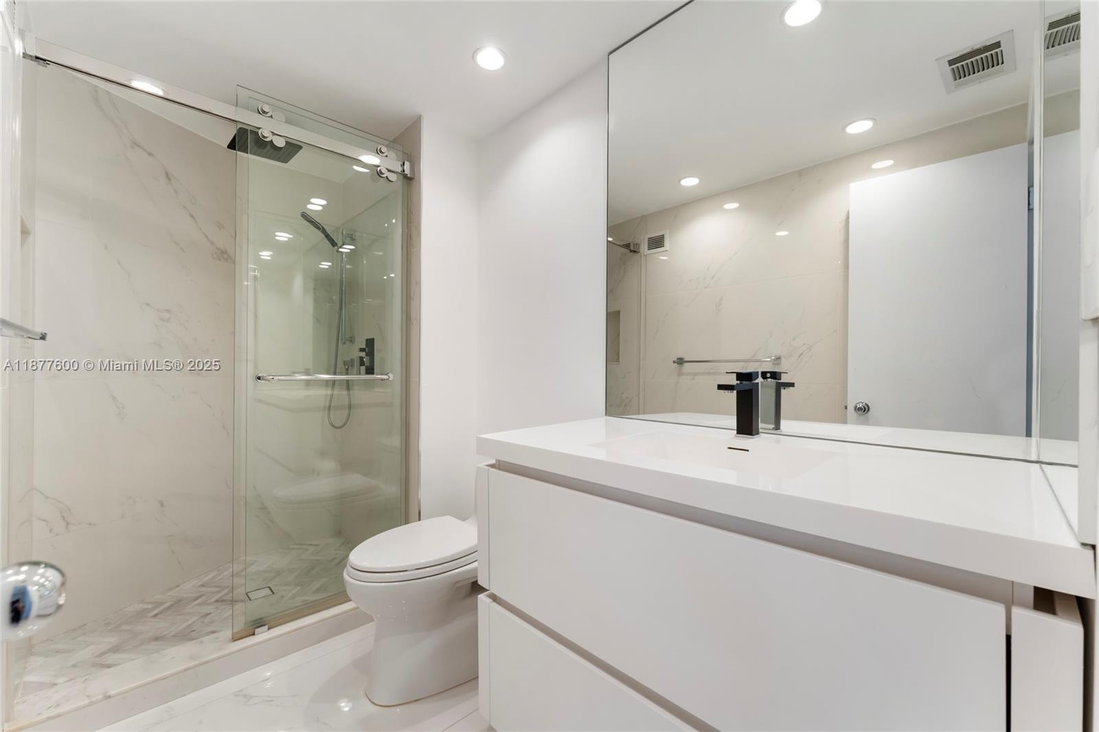 1121 Crandon Blvd #E1206, Key Biscayne FL 33149