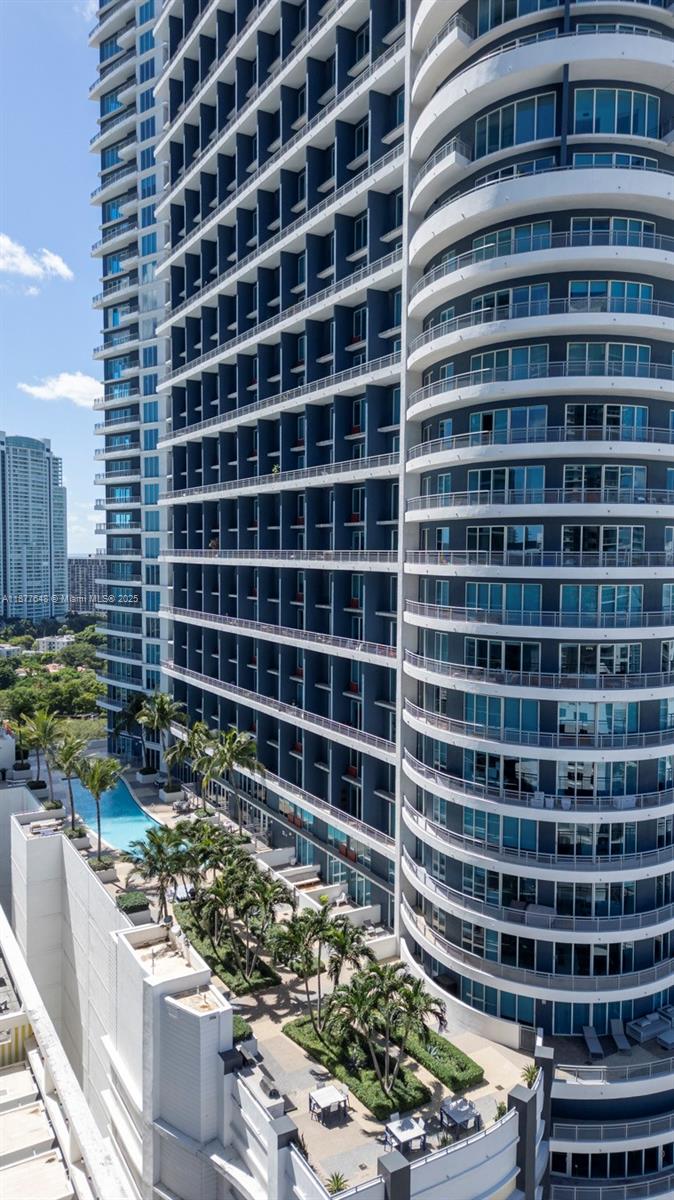 60 SW 13th St #3402, Miami FL 33130