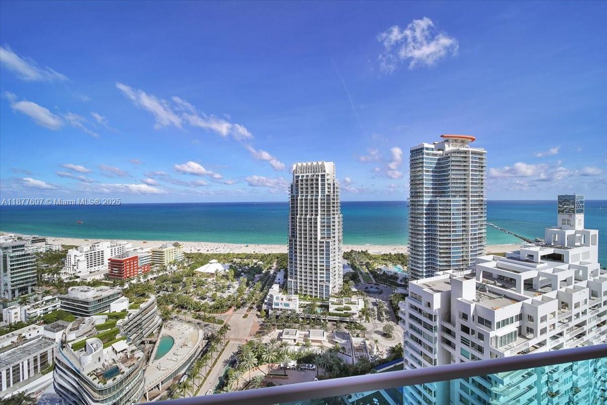 300 S Pointe Dr #2806, Miami Beach FL 33139