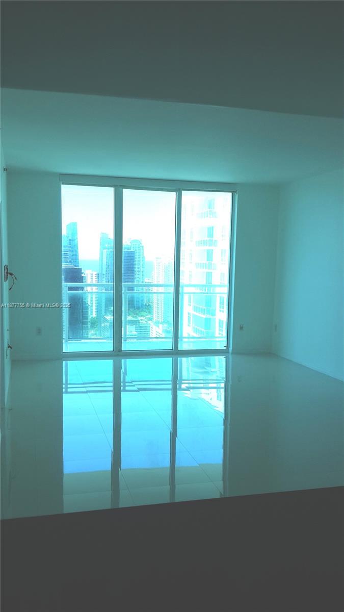 950 Brickell Bay Dr #4005, Miami FL 33131
