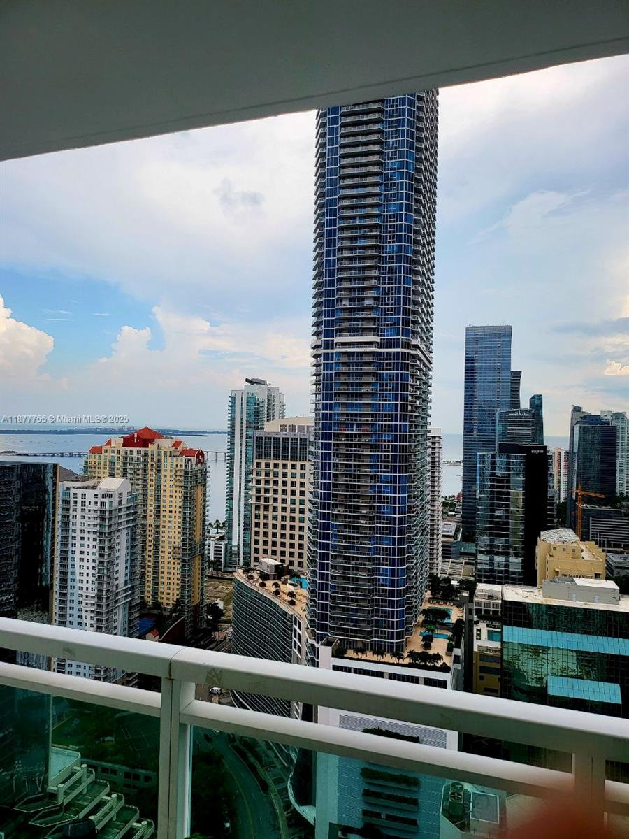 950 Brickell Bay Dr #4005, Miami FL 33131