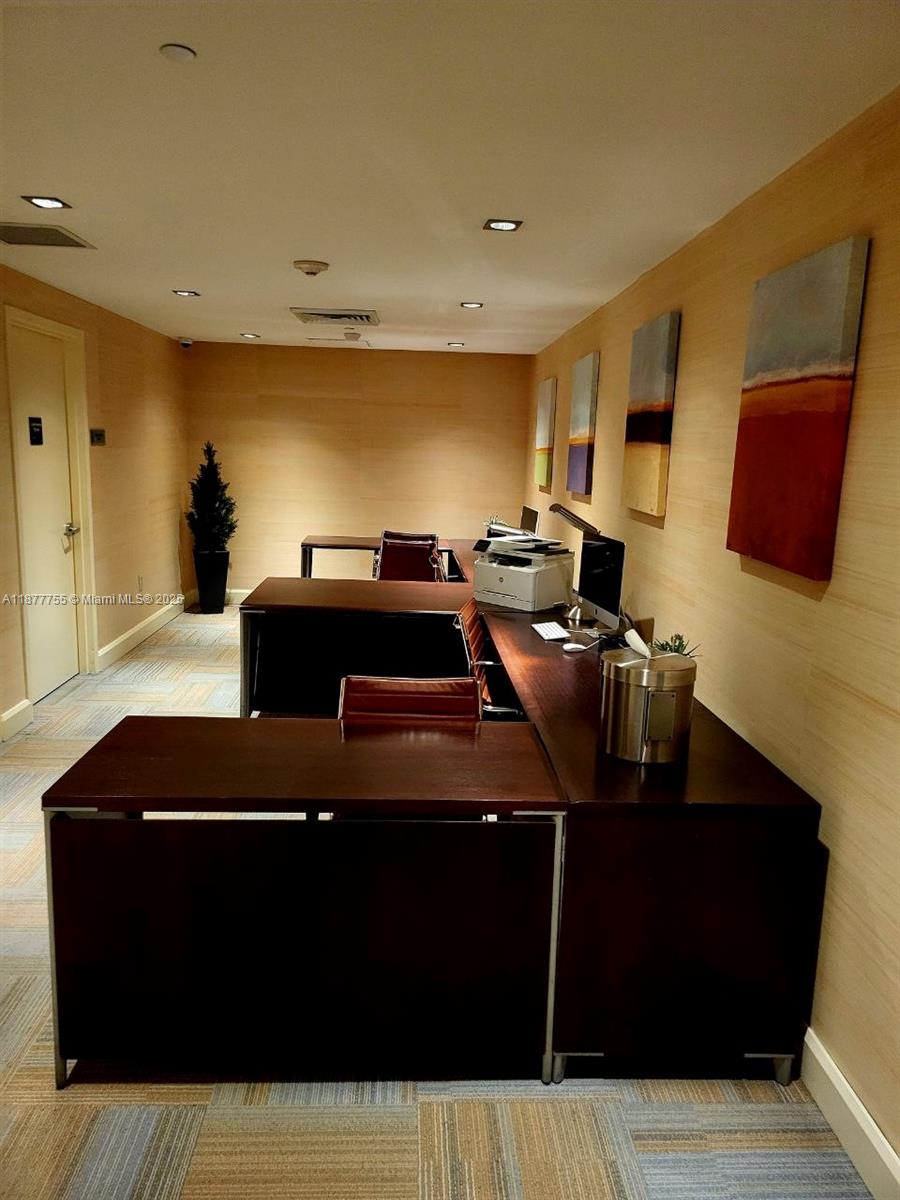 950 Brickell Bay Dr #4005, Miami FL 33131