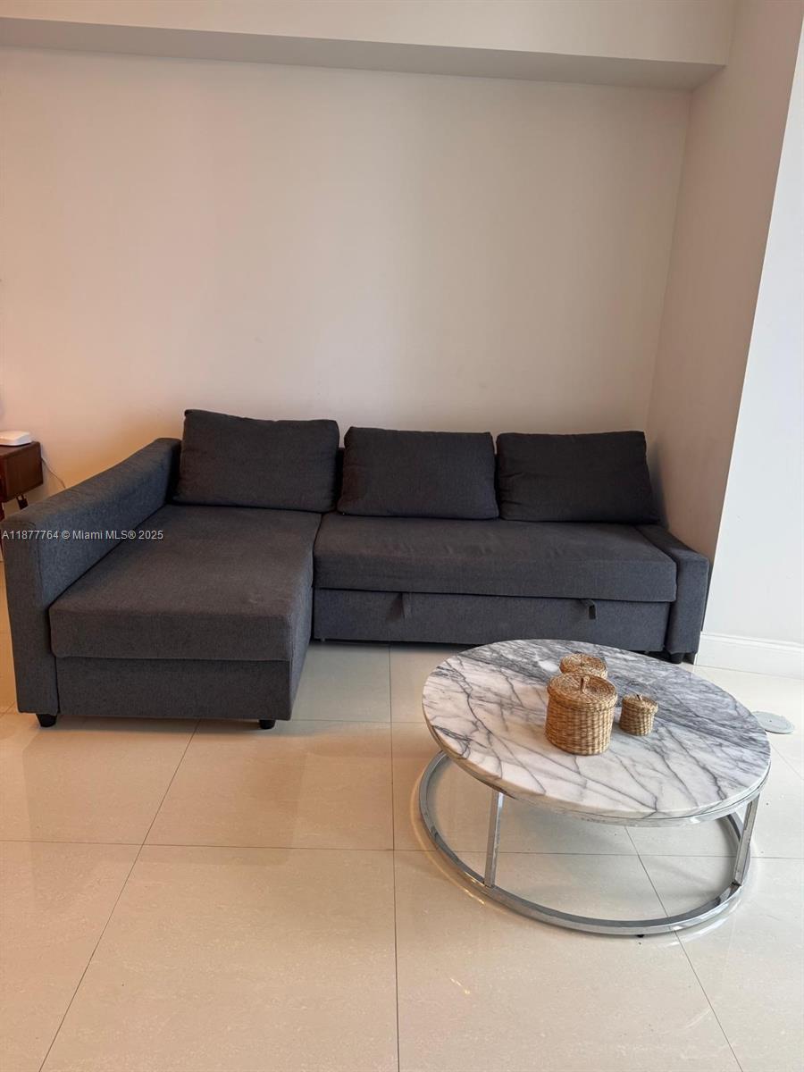 475 Brickell Ave #1910, Miami FL 33131