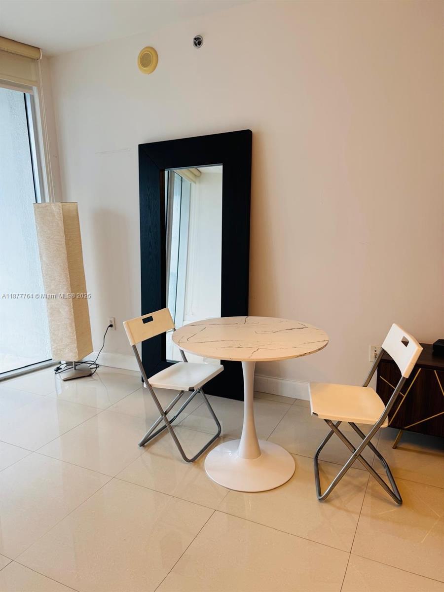 475 Brickell Ave #1910, Miami FL 33131