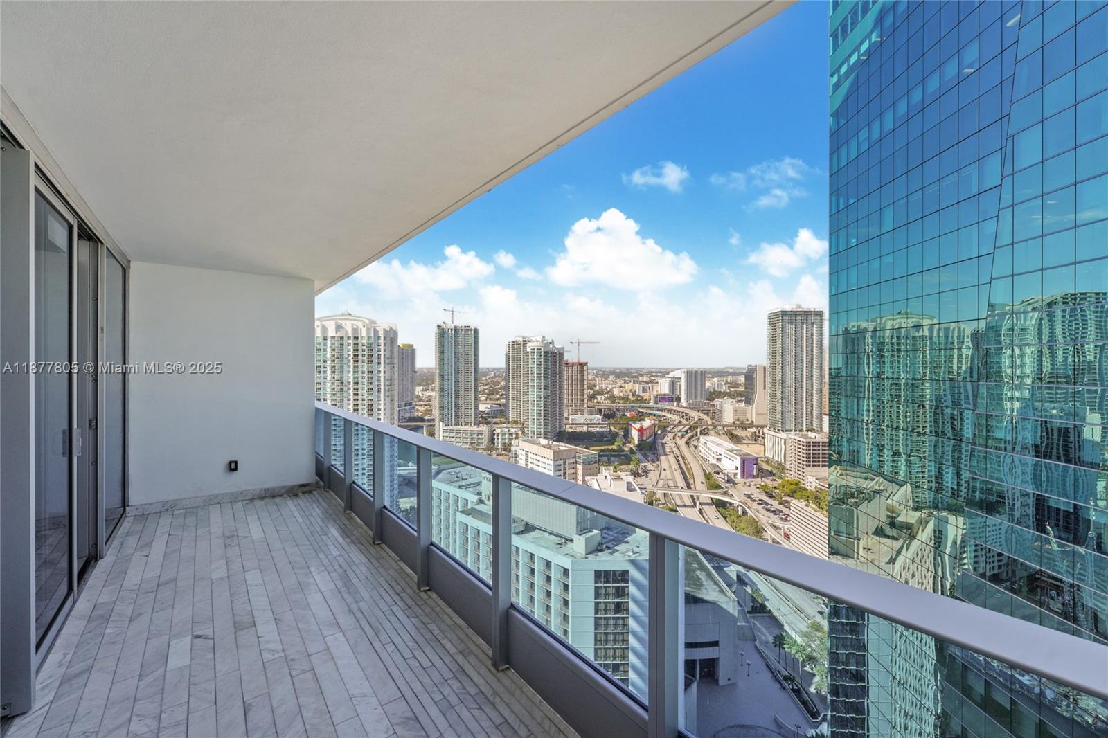 200 Biscayne Boulevard Way #3613, Miami FL 33131