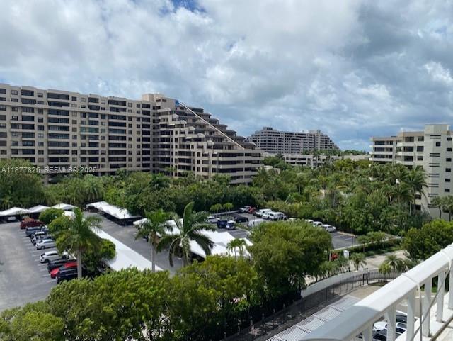 199 Ocean Lane Dr #707, Key Biscayne FL 33149