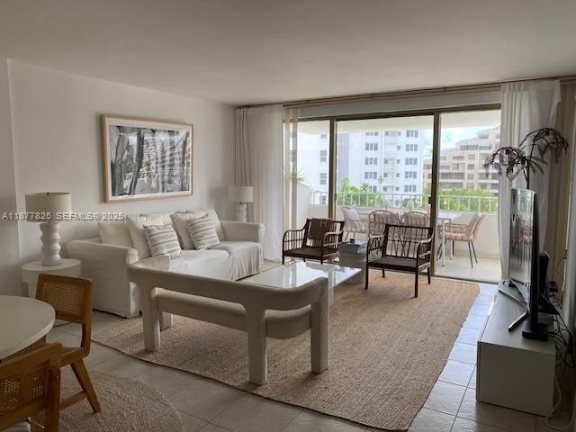 199 Ocean Lane Dr #707, Key Biscayne FL 33149
