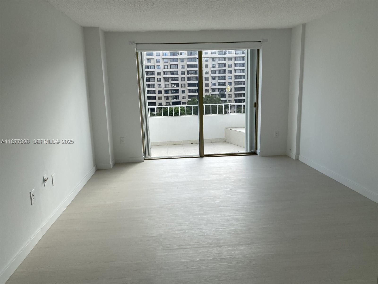 199 Ocean Lane Dr #707, Key Biscayne FL 33149