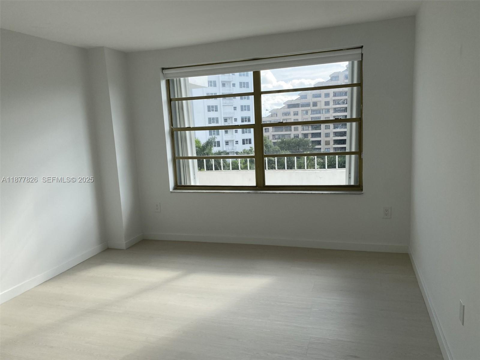 199 Ocean Lane Dr #707, Key Biscayne FL 33149