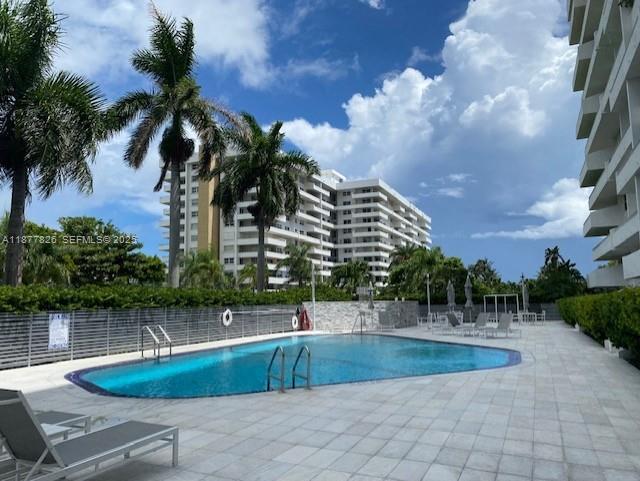199 Ocean Lane Dr #707, Key Biscayne FL 33149